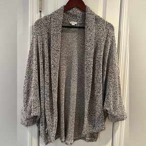 SPLENDID Dolman Flare 3/4 Sleeve Open Front Cardigan Sweater Marbled Black